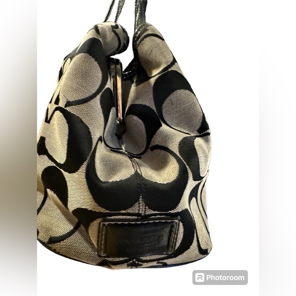 Coach Handbag; black and grey; Kiss lock; Great Buy; GOOD USED CONDITION! - Picture 4 of 14
